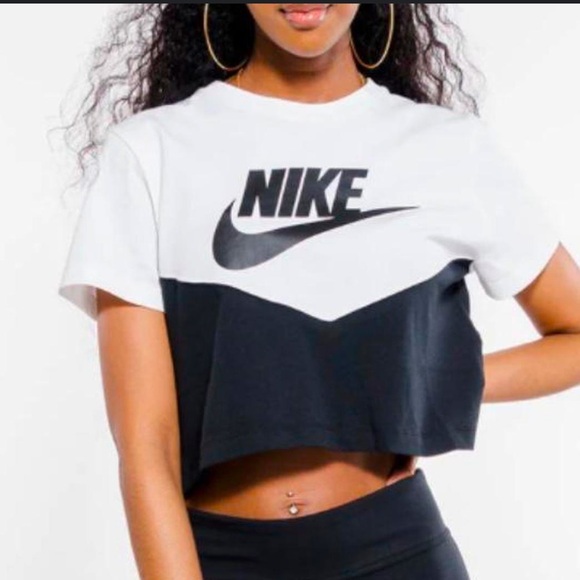 NIKE Crop Top - Picture 6 of 6